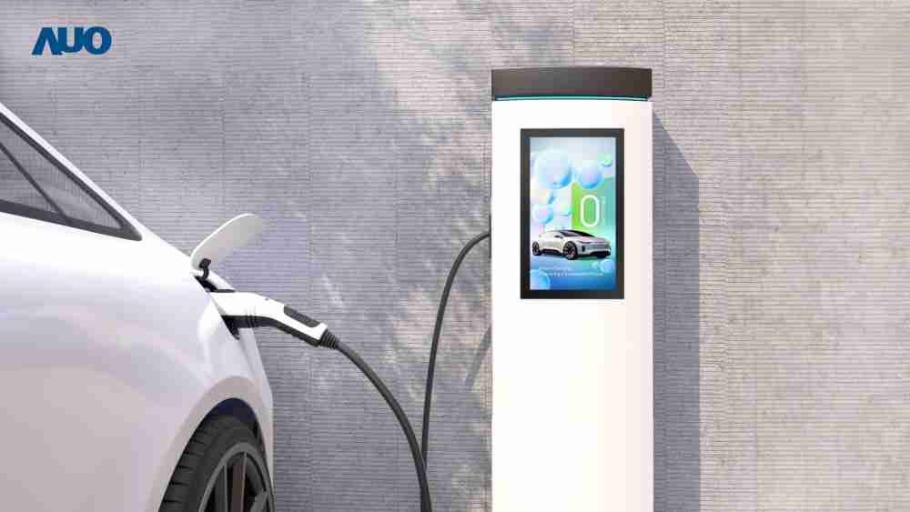 友達〝EVSE車用充電樁解決方案〞專為電動汽車充電樁設計，，，，具有高亮度、、、克服戶外艱難環境的耐溫、、、耐紫外線等特性，，，並搭載散熱性及擴充性強的高效能工業電腦，，，可實現人機互動訴求，，如資訊顯示、、、支付等應用